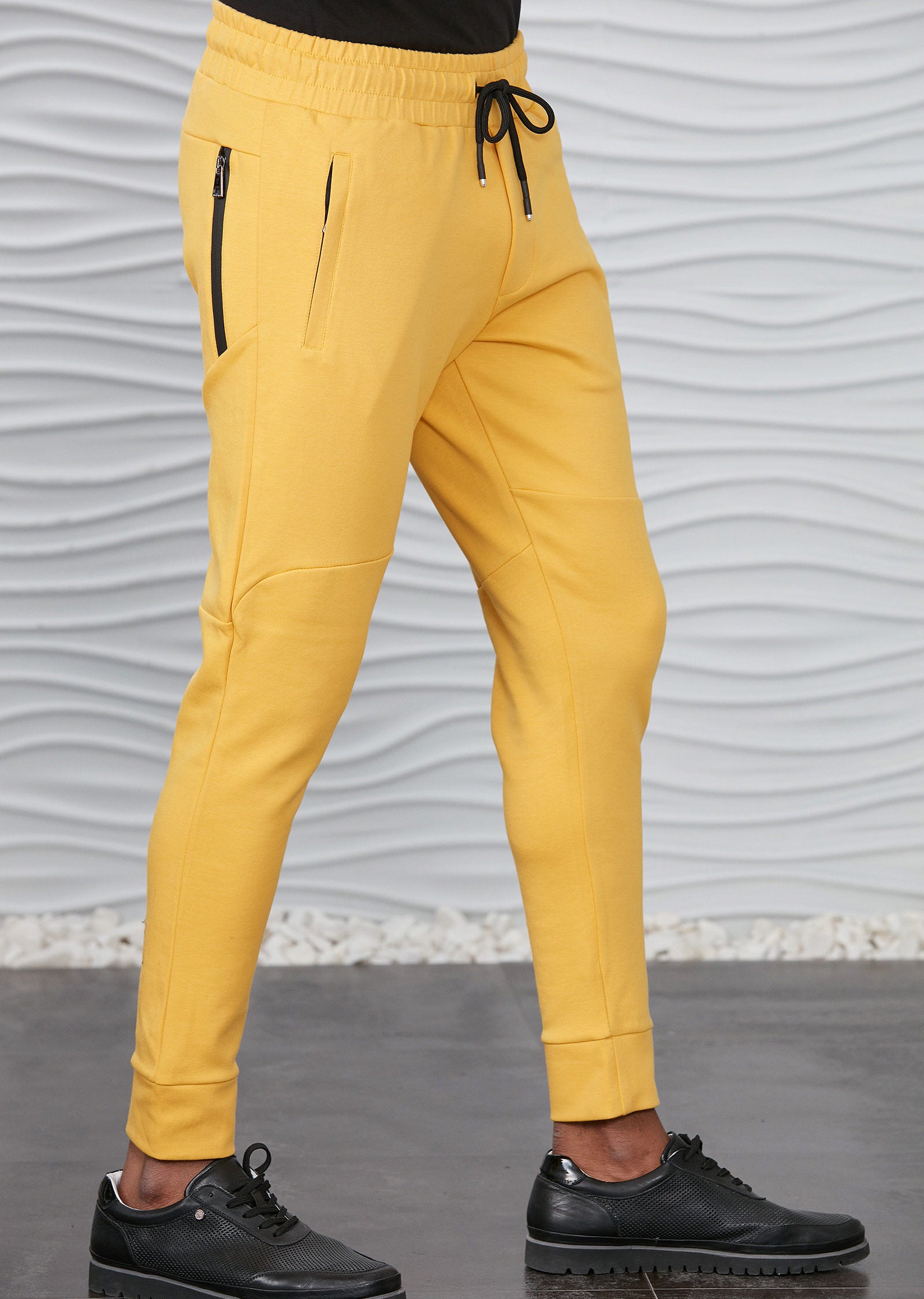 Yellow Luxe Zipper Jogger Pants – MONDO Menswear